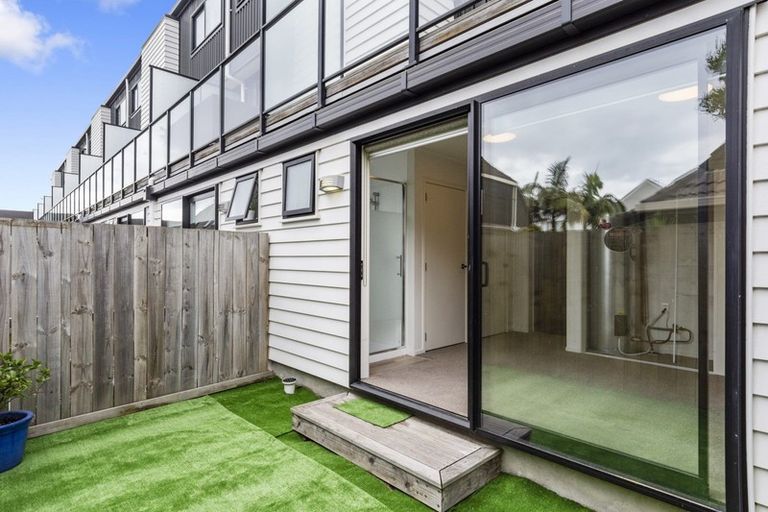 Photo of property in 33 Miro Street, Mount Maunganui, 3116
