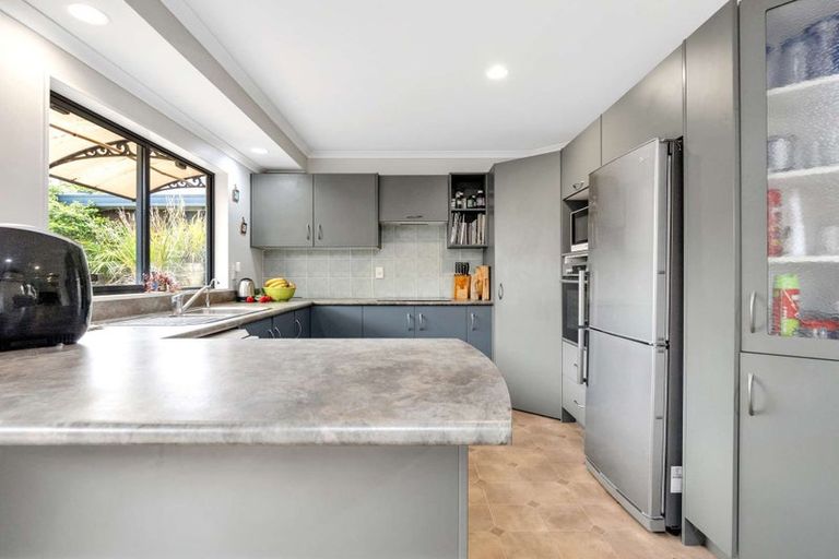 Photo of property in 2 Saxon Woods Drive, Rototuna North, Hamilton, 3210