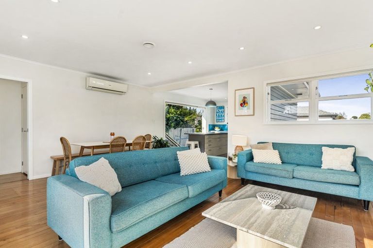 Photo of property in 10 Patons Road, Howick, Auckland, 2014