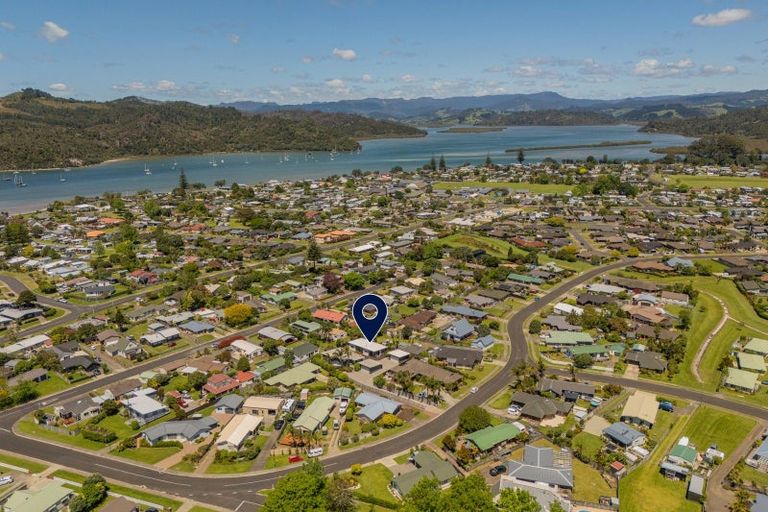 Photo of property in 20b Cholmondeley Crescent, Whitianga, 3510