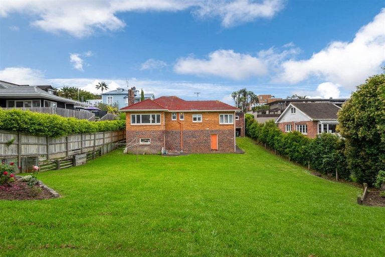 Photo of property in 3 Rarere Road, Hauraki, Auckland, 0622