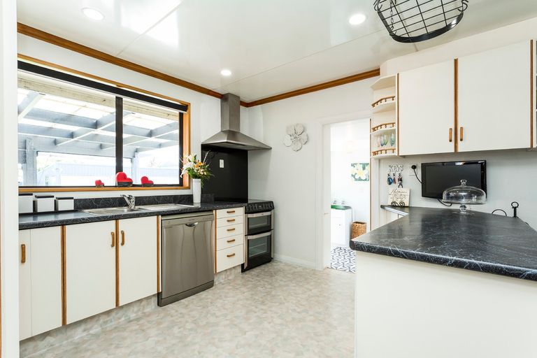 Photo of property in 17 Thames Street, Mosgiel, 9024