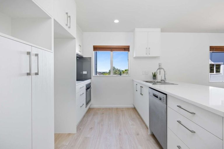 Photo of property in 10/57 Gladstone Road, Northcote, Auckland, 0627