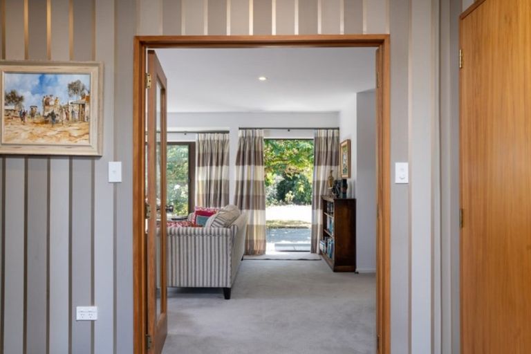 Photo of property in 33 New York Street, Martinborough, 5711