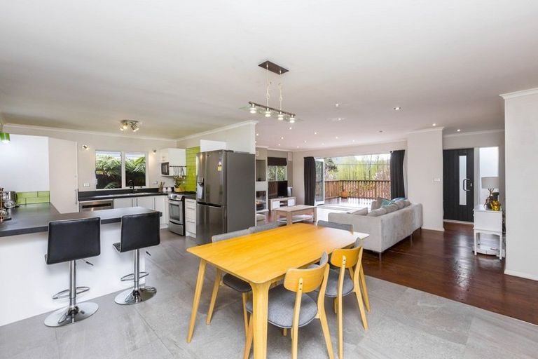 Photo of property in 22 Bridge Road, Birchville, Upper Hutt, 5018