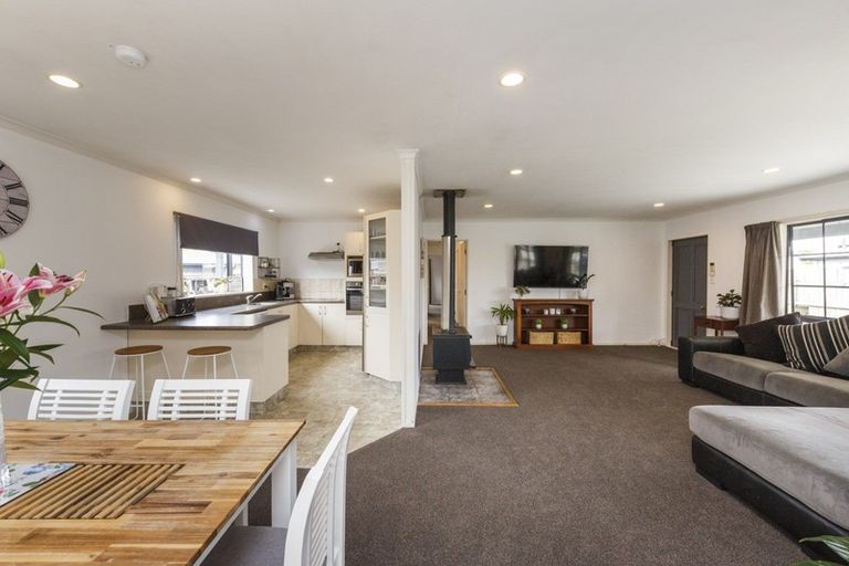 Photo of property in 23 Charles Cross Street, Longburn, Palmerston North, 4412