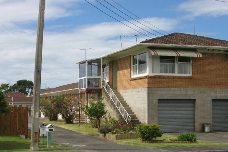 Photo of property in 1/769 Beach Road, Browns Bay, Auckland, 0630