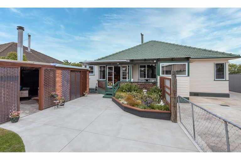 Photo of property in 11 Pannell Avenue, Wainoni, Christchurch, 8061