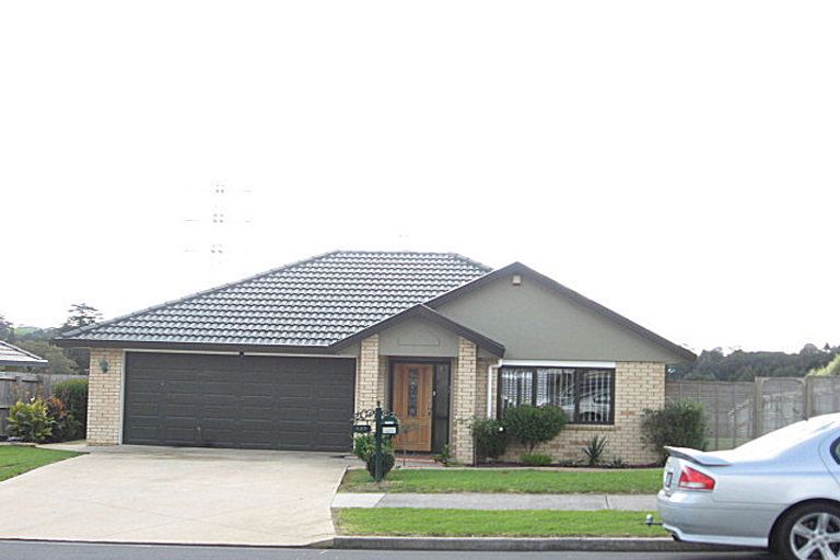 Photo of property in 120 Charles Prevost Drive, The Gardens, Auckland, 2105