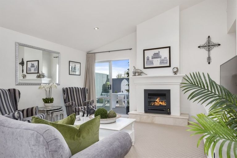 Photo of property in 11 Lennon Way, Papamoa Beach, Papamoa, 3118