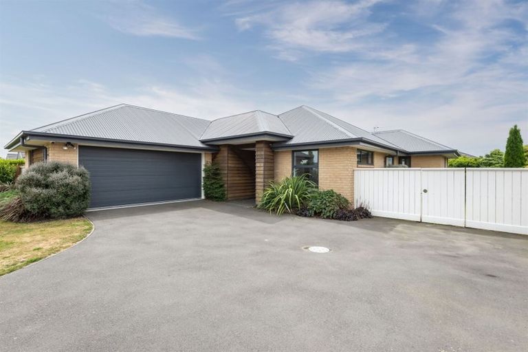 Photo of property in 14 Richmond Avenue, Halswell, Christchurch, 8025