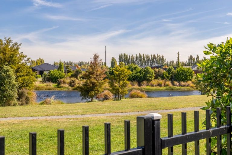 Photo of property in 15a Te Whenu Crescent, Marshland, Christchurch, 8083