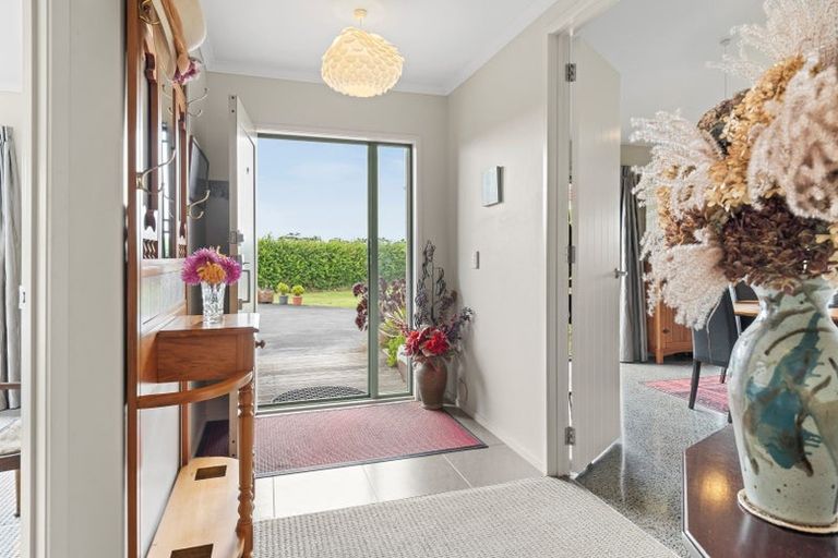 Photo of property in 1321 Mangorei Road, Mangorei, New Plymouth, 4371