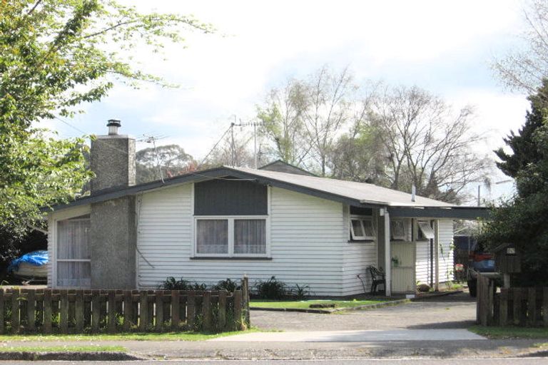 Photo of property in 80 Kawaha Point Road, Kawaha Point, Rotorua, 3010