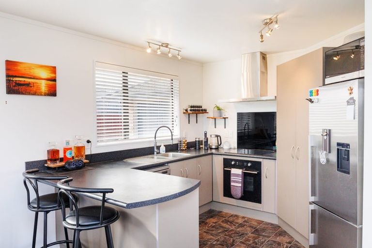 Photo of property in 55 Meridian Grove, Kelvin Grove, Palmerston North, 4414
