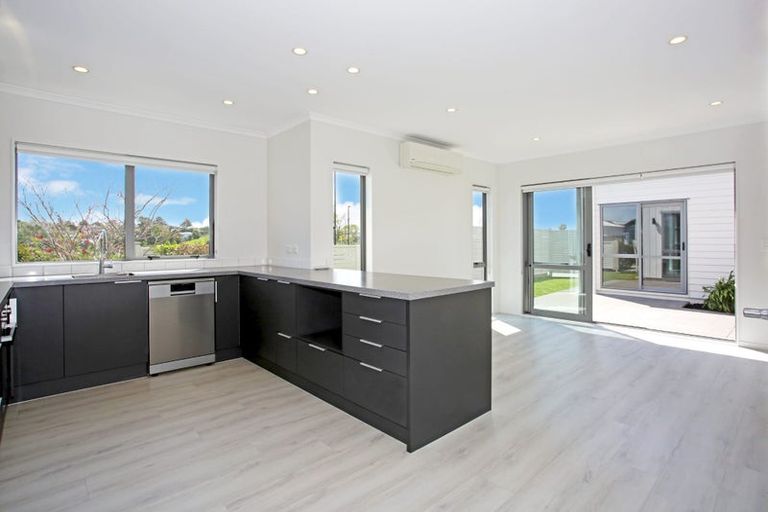 Photo of property in 94 Te Napi Drive, Takanini, 2112