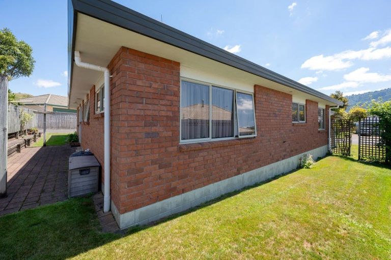 Photo of property in 4a Hoyte Place, Pukehangi, Rotorua, 3015