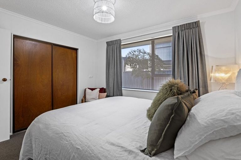 Photo of property in 5a Clemow Road, Fitzroy, New Plymouth, 4312