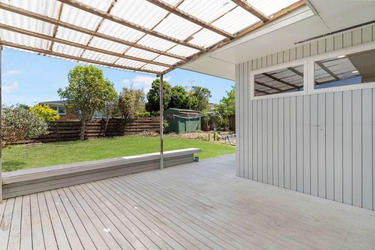 Photo of property in 15 Pooley Street, Pakuranga Heights, Auckland, 2010