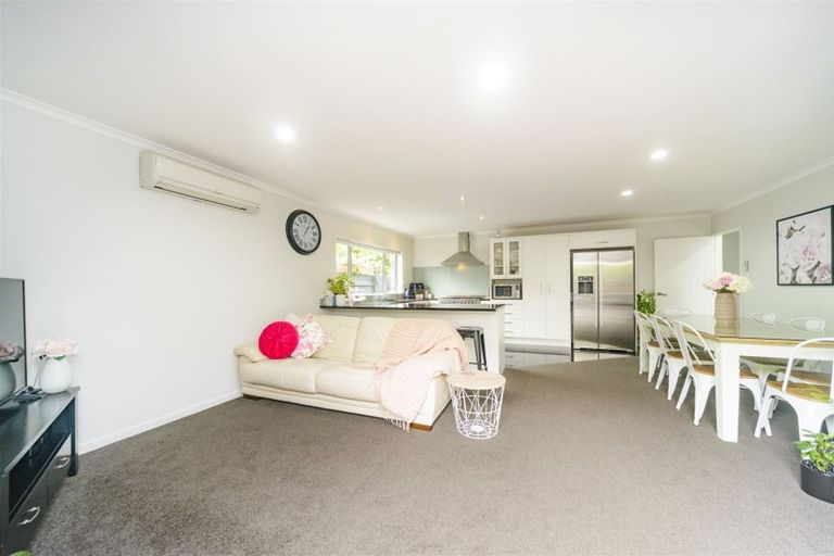 Photo of property in 7a Awatea Terrace, Hokowhitu, Palmerston North, 4410