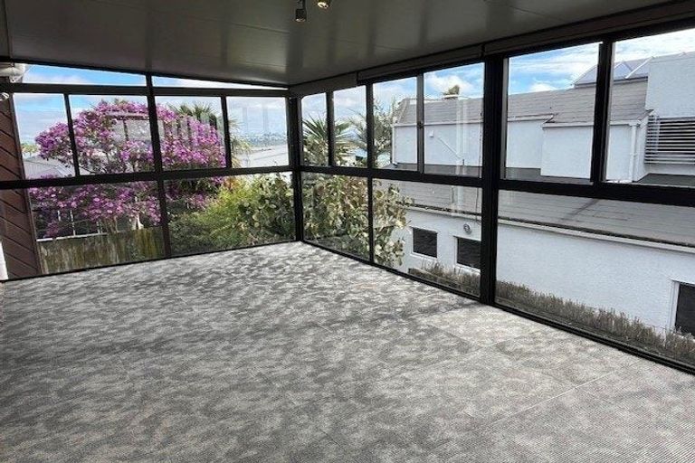 Photo of property in 2/170 Bucklands Beach Road, Bucklands Beach, Auckland, 2012