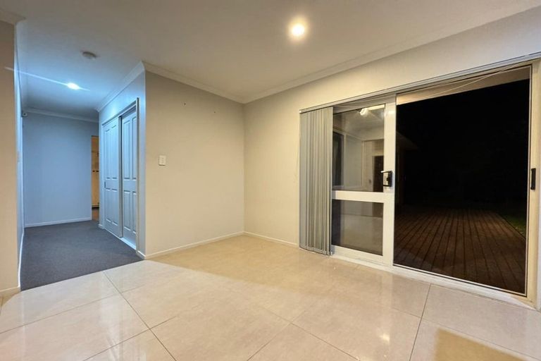 Photo of property in 13 Hansen Place, Takanini, 2112