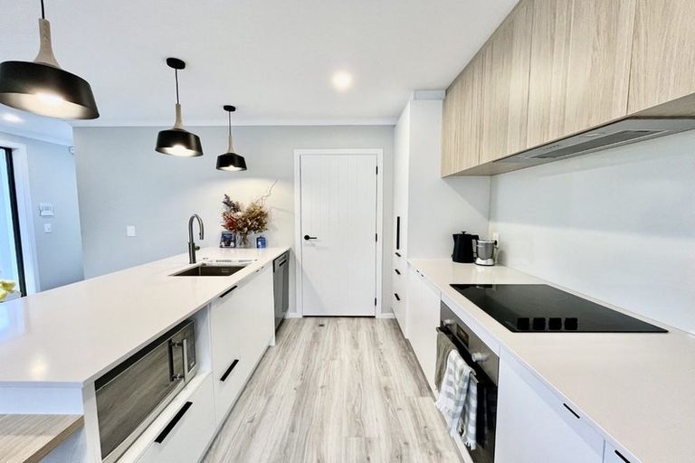 Photo of property in 9b Hinau Grove, Wainuiomata, Lower Hutt, 5014