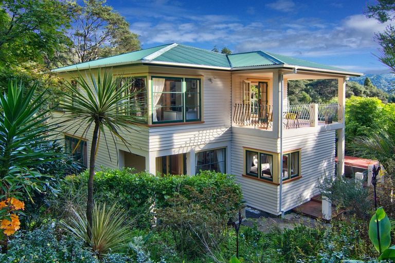 Photo of property in 753 West Coast Road, Oratia, Auckland, 0604