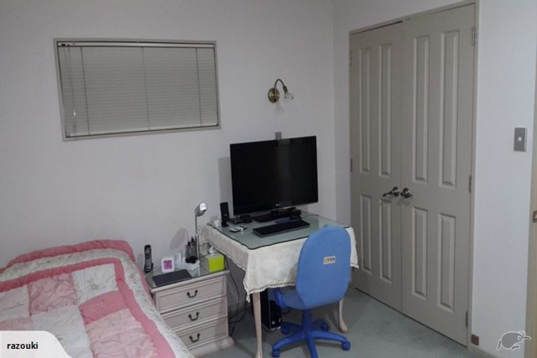 Photo of property in 6 Black Teal Close, Unsworth Heights, Auckland, 0632