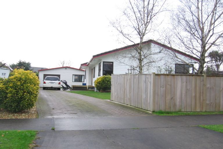 Photo of property in 17 Peppertree Glade, Kelvin Grove, Palmerston North, 4414