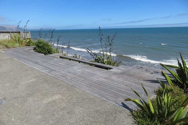 Photo of property in 74 The Esplanade, Raumati South, Paraparaumu, 5032