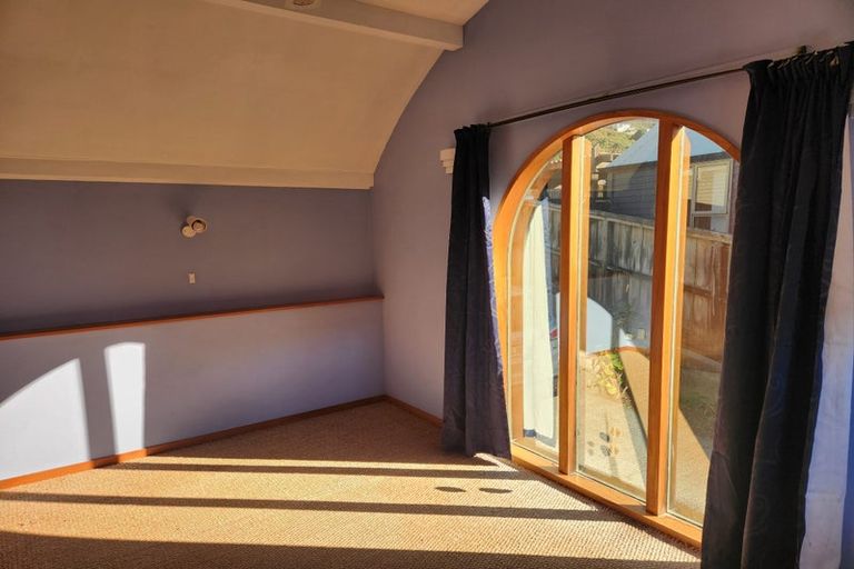 Photo of property in 6a Woodford Way, Crofton Downs, Wellington, 6035