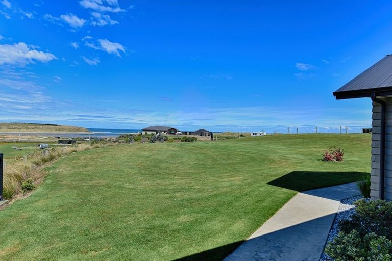 Photo of property in 27 Helena Street, Fortrose, Invercargill, 9875