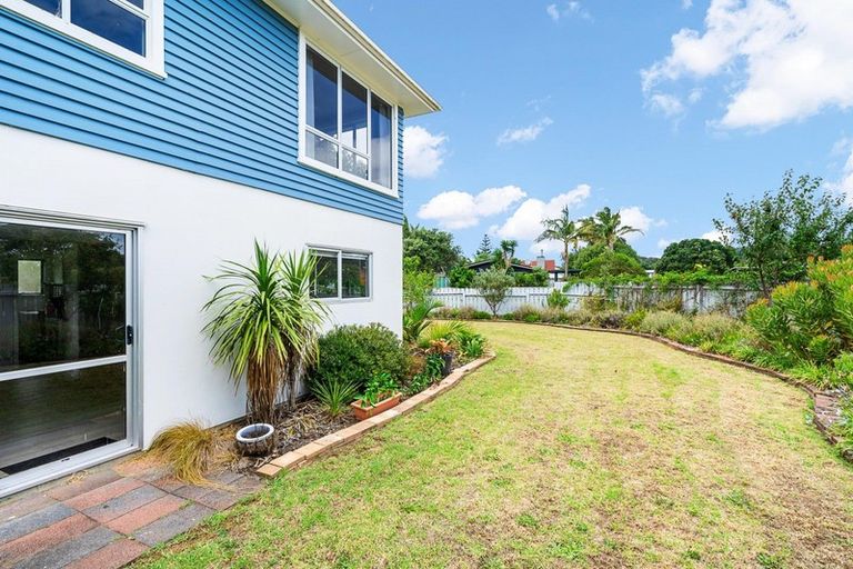 Photo of property in 12 Ringer Avenue, Matapouri, Whangarei, 0173