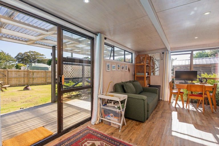 Photo of property in 56 Hahei Beach Road, Hahei, Whitianga, 3591