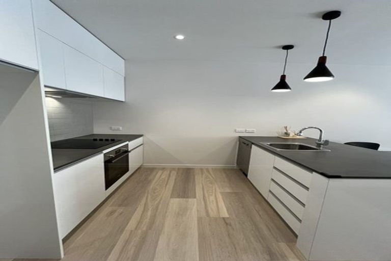 Photo of property in 17/6 Oswald Crescent, Paparangi, Wellington, 6037