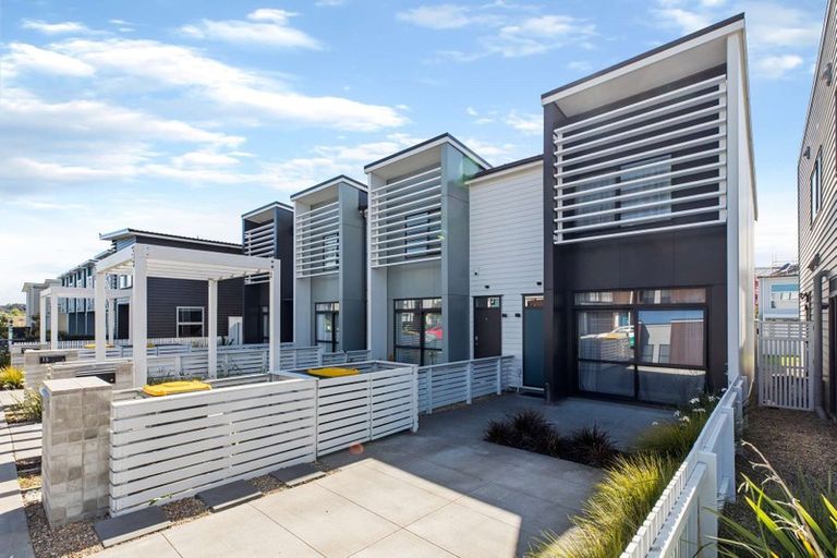 Photo of property in 11 Spotted Dove Road, Hobsonville, Auckland, 0616