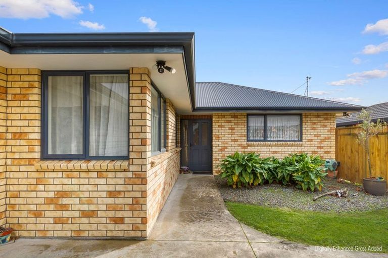 Photo of property in 21 Boston Parade, Kelvin Grove, Palmerston North, 4414