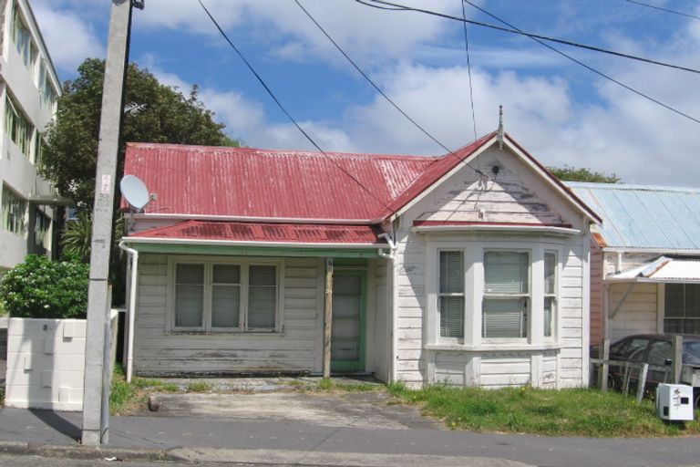Photo of property in 34 Queen Street, Mount Victoria, Wellington, 6011