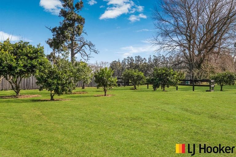 Photo of property in 89 Burnside Road, Ardmore, Papakura, 2582