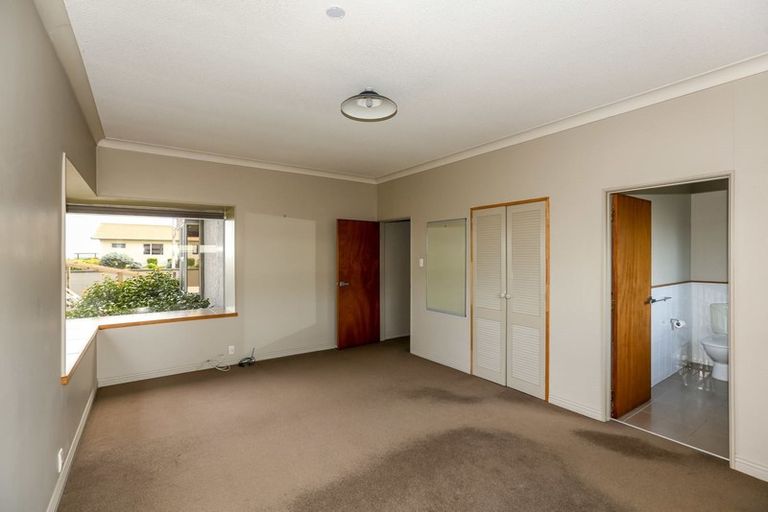 Photo of property in 4 Mclean Street, Strandon, New Plymouth, 4312
