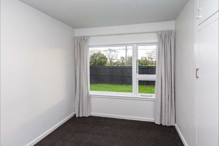 Photo of property in 94 Avondale Road, Avondale, Christchurch, 8061