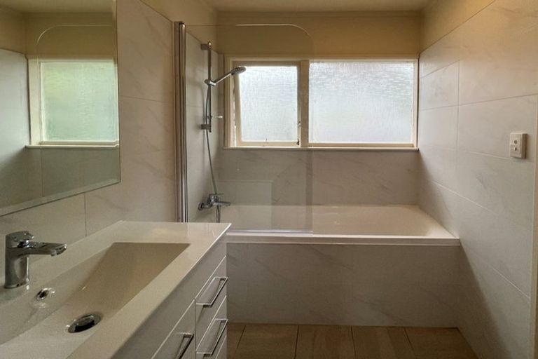 Photo of property in 1/5 Lambeth Road, Mount Eden, Auckland, 1041