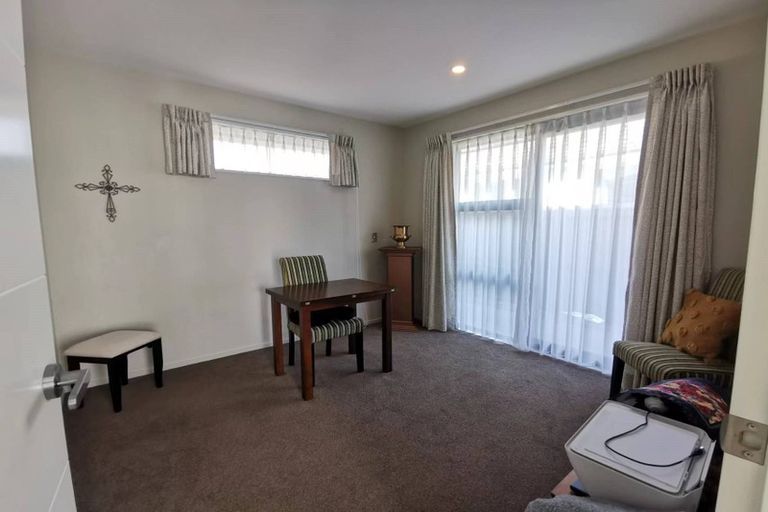 Photo of property in 1/5 Beatrice Place, Avonhead, Christchurch, 8042