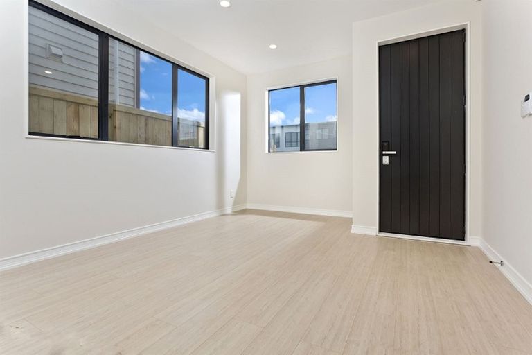 Photo of property in 60 Lusitano Drive, Karaka, Papakura, 2113