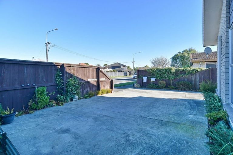Photo of property in 1/168 Sawyers Arms Road, Bishopdale, Christchurch, 8053