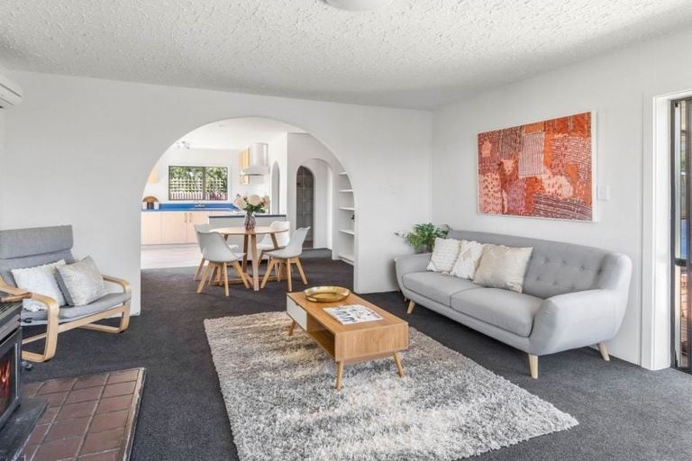 Photo of property in 400a Bower Avenue, Parklands, Christchurch, 8083