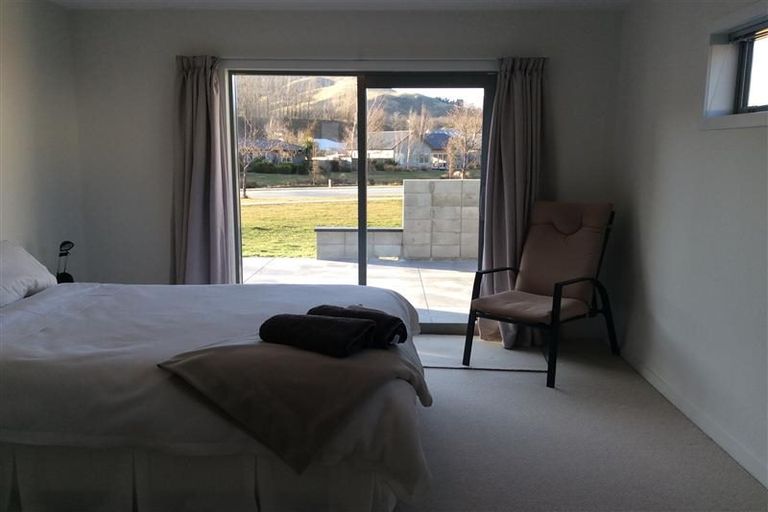 Photo of property in 14 Orbell Drive, Lake Hayes, Queenstown, 9304