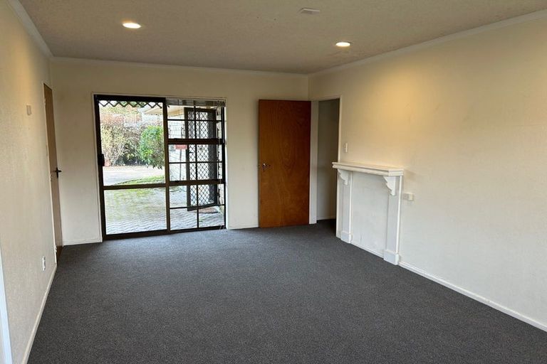 Photo of property in 14 Charnwood Grove, Waikanae, 5036