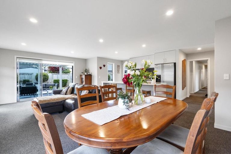 Photo of property in 16 Lilac Close, Cambridge, 3434